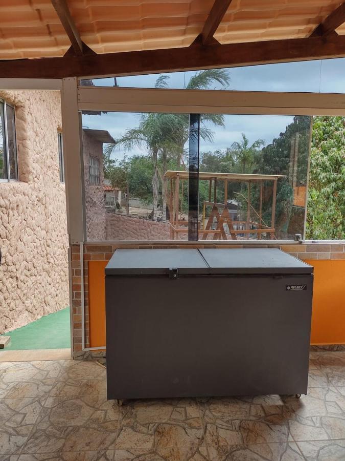 Chacara Bella Vida Com Piscina Churrasqueira Salao De Festas Fogao A Lenha Quadra Aracariguama Exterior photo