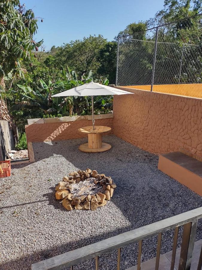 Chacara Bella Vida Com Piscina Churrasqueira Salao De Festas Fogao A Lenha Quadra Aracariguama Exterior photo