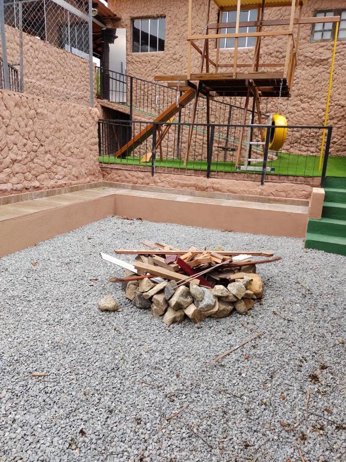 Chacara Bella Vida Com Piscina Churrasqueira Salao De Festas Fogao A Lenha Quadra Aracariguama Exterior photo