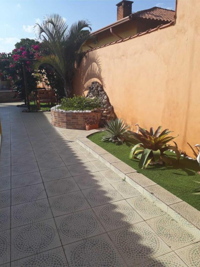 Chacara Bella Vida Com Piscina Churrasqueira Salao De Festas Fogao A Lenha Quadra Aracariguama Exterior photo