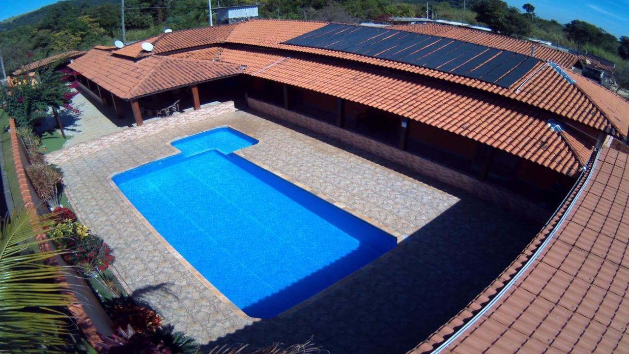 Chacara Bella Vida Com Piscina Churrasqueira Salao De Festas Fogao A Lenha Quadra Aracariguama Exterior photo