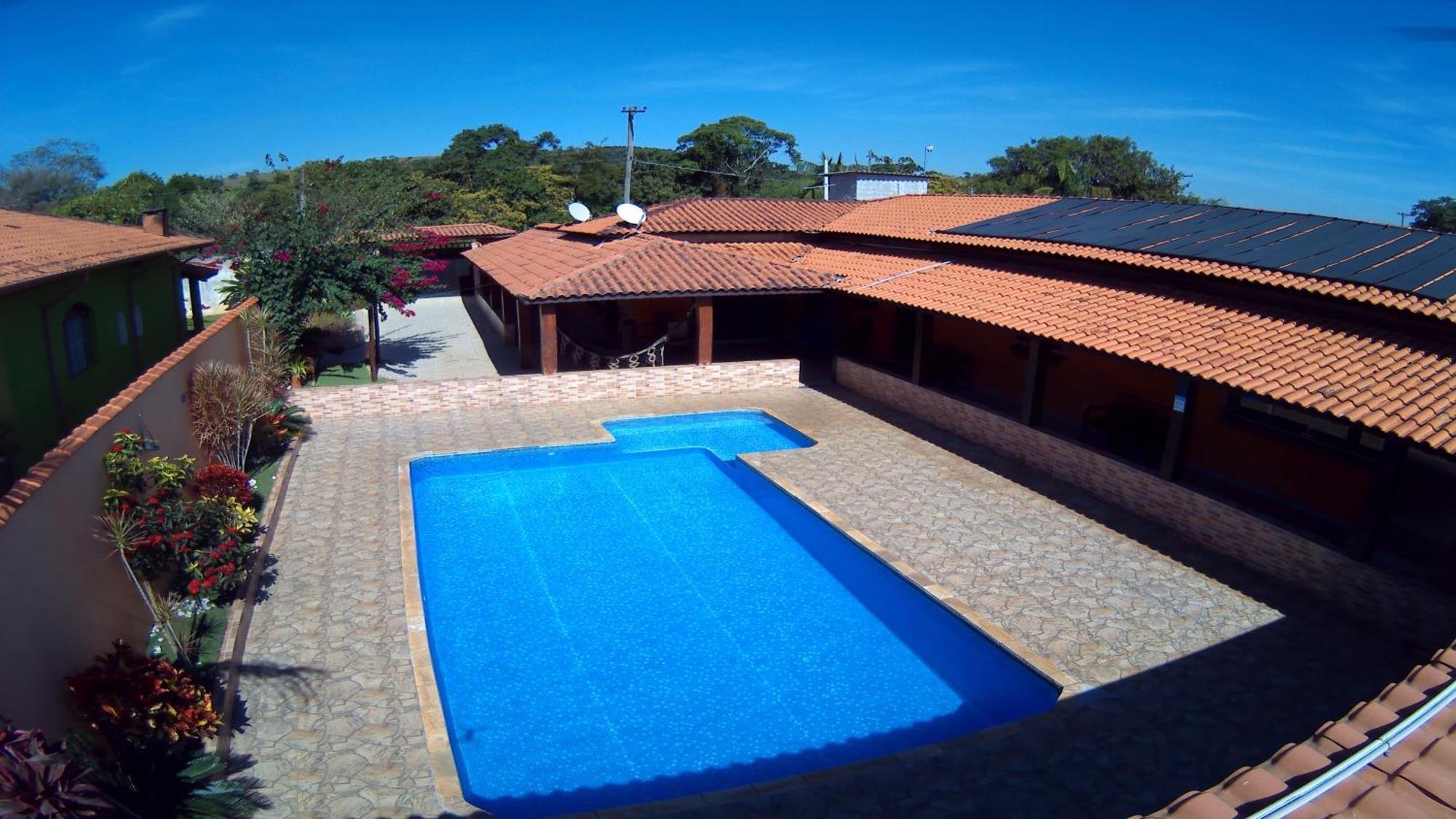 Chacara Bella Vida Com Piscina Churrasqueira Salao De Festas Fogao A Lenha Quadra Aracariguama Exterior photo