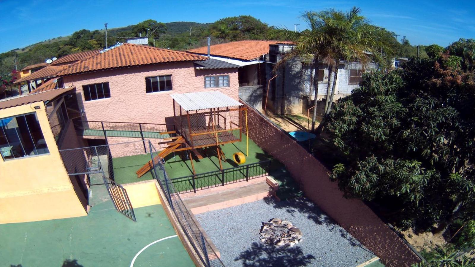 Chacara Bella Vida Com Piscina Churrasqueira Salao De Festas Fogao A Lenha Quadra Aracariguama Exterior photo